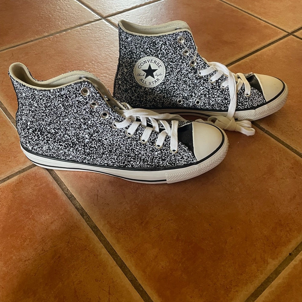 New Sparkly Converse All Star high tops